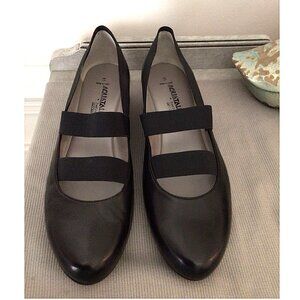 Aquatalia Made In Italy Marvin K Black Dressy Shoes Stretchy Straps (For Women)